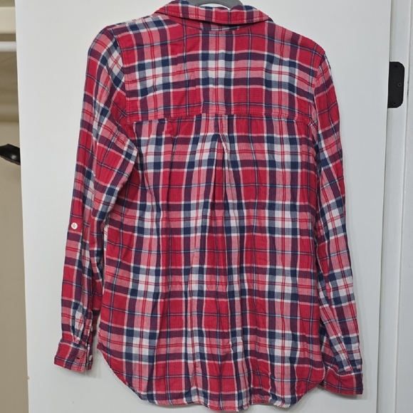 American Eagle Outfitters Button Down Shirt in Classic Plaid - Picture 3 of 4